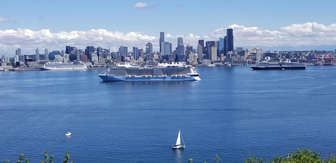 180 Degree, Unobstructed Bluff View! Lejlighed Seattle Eksteriør billede