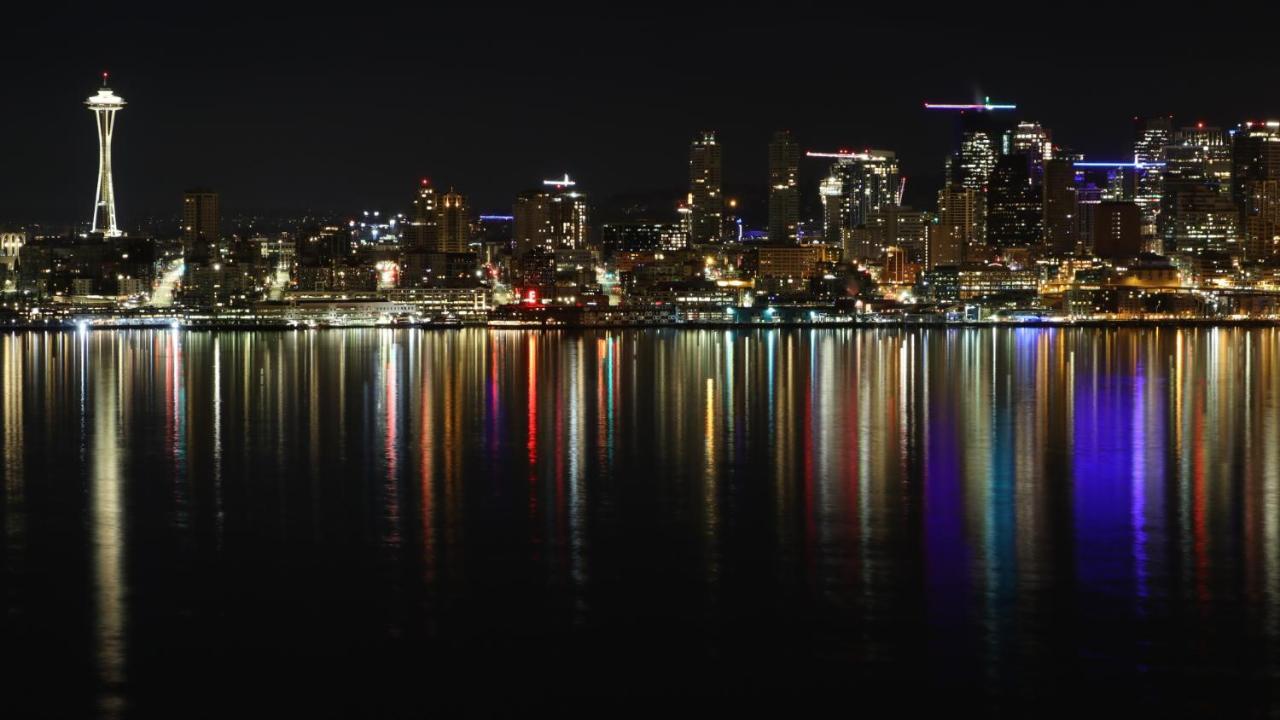 180 Degree, Unobstructed Bluff View! Lejlighed Seattle Eksteriør billede